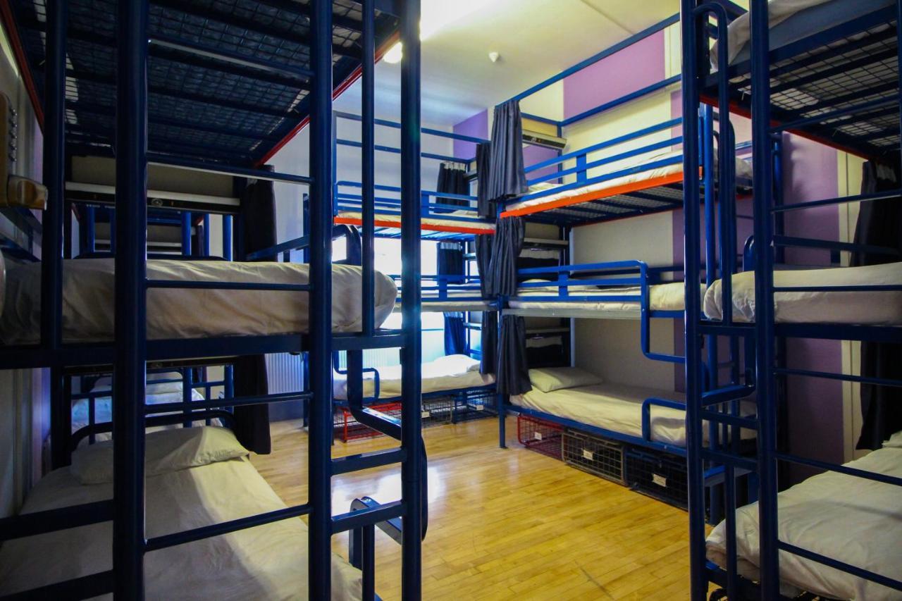 Backpackers Youth 18 - 35 Years Old Only Ostello *